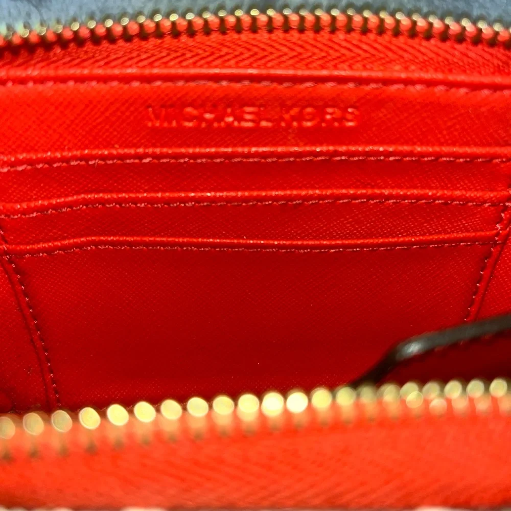 Michael Kors Vibrant Red/ Orange Wallet GUC